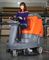 Mesin Floor Scrubber Dryer Bandara, Muka Baterai Dioperasikan Naik Pada Penyapu Lantai